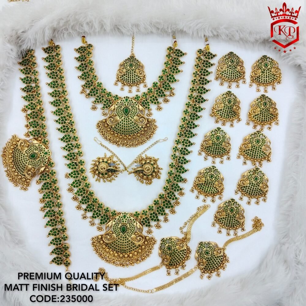 Green color Stones Matte Finish bridal Jewelry set