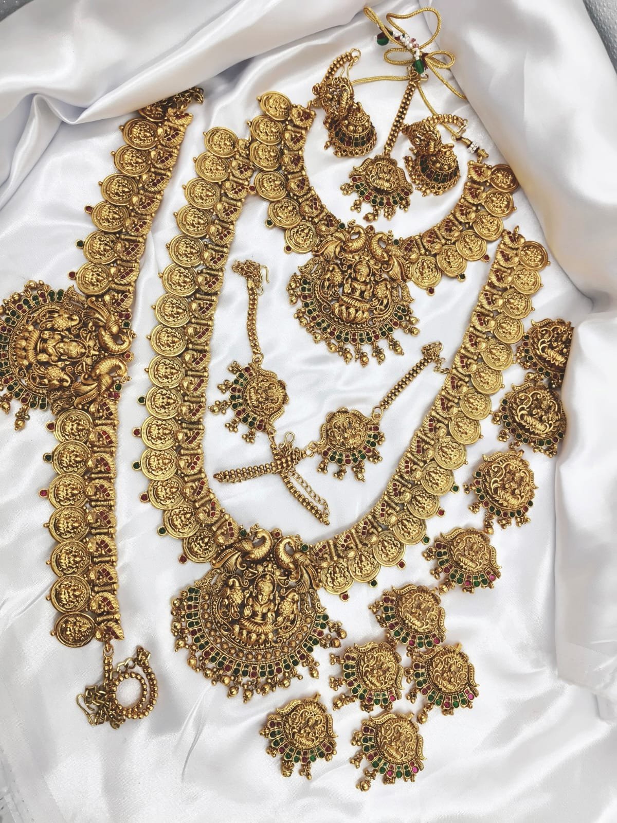 WhatsApp Image 2024-11-01 at 8.51.55 PM (1) Premium Quality Matte Finish Bridal Jewelry set for women - Image 1