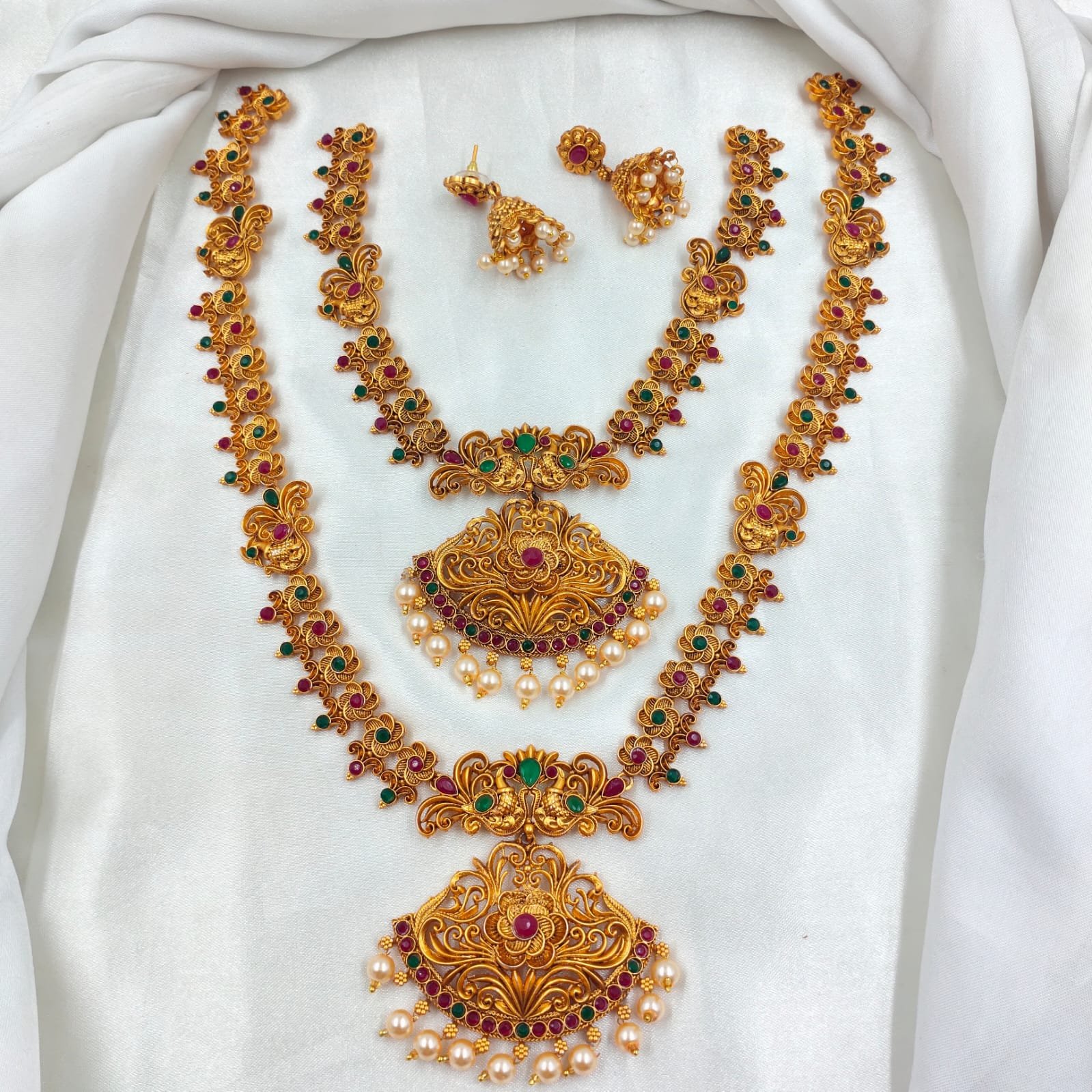 WhatsApp Image 2024-11-02 at 4.48.44 PM PREMIUM QUALITY MATT FINSH COMBO SET - Image 1