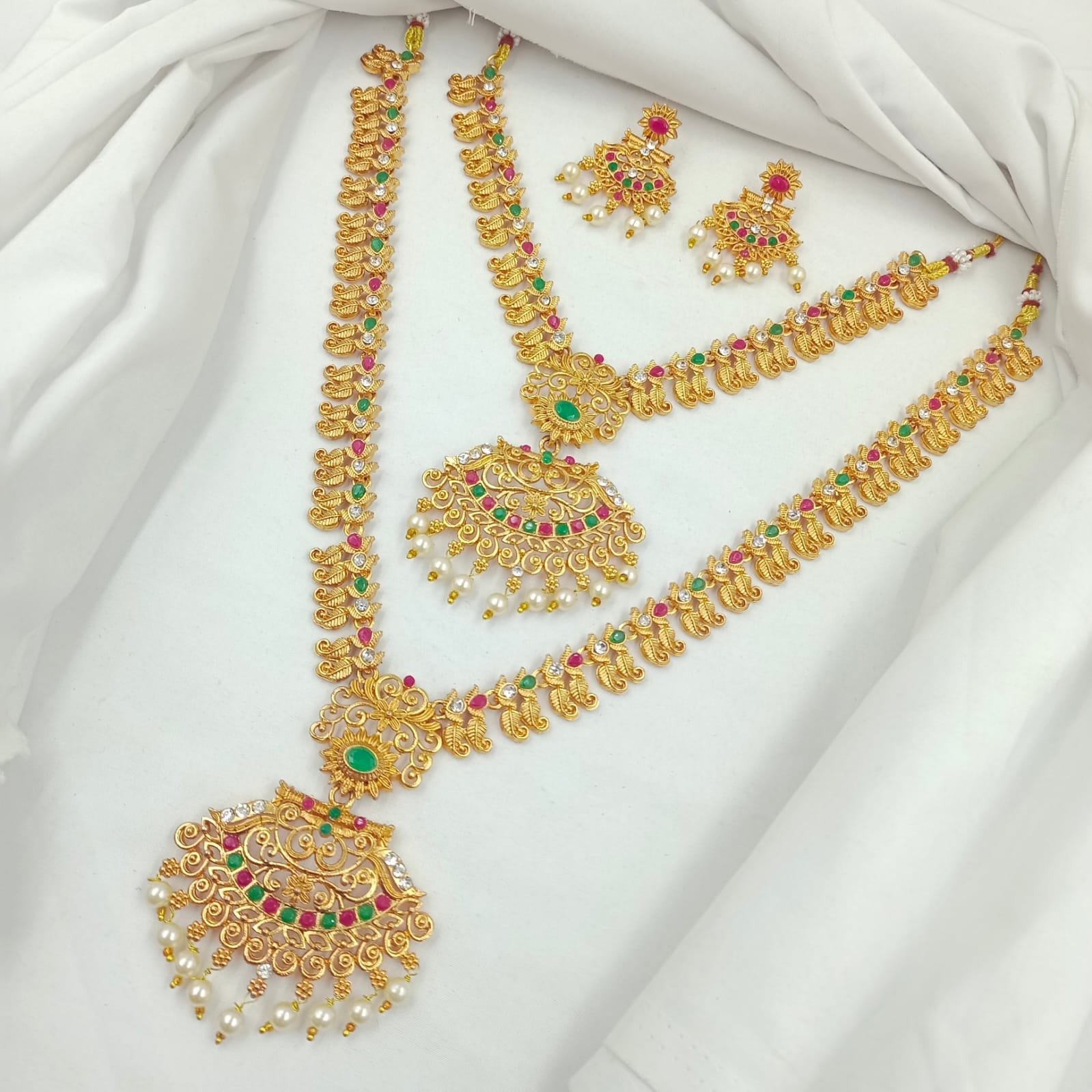 WhatsApp Image 2024-11-02 at 4.48.45 PM PREMIUM QUALITY MATT FINSH COMBO SET - Image 1