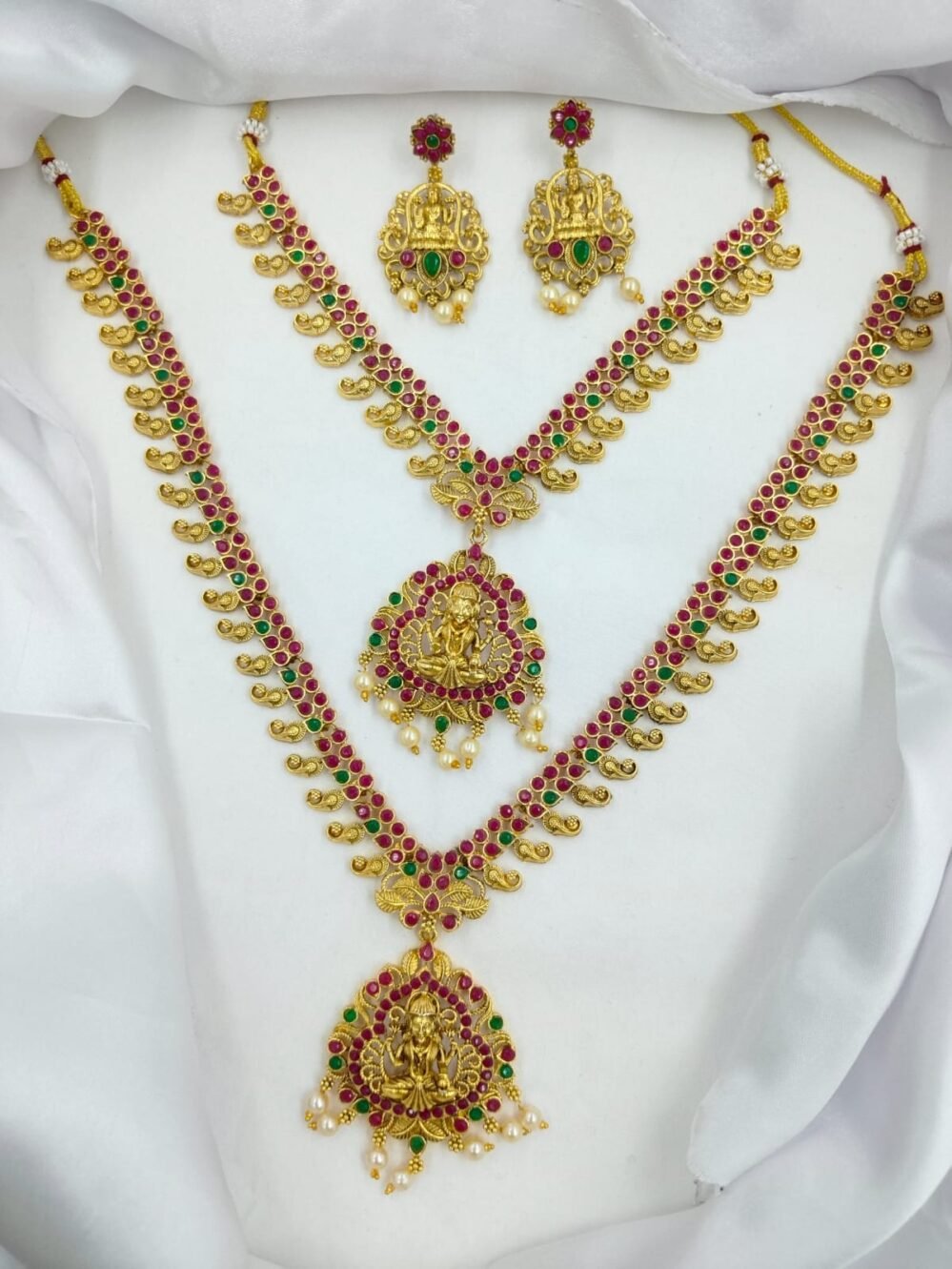 Cute & Classy Multi-Color Temple Design Matte Finish Combo Set