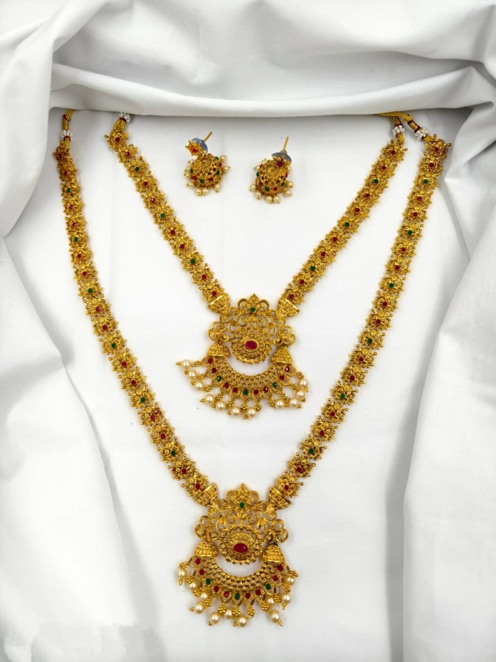 Enhance your style with our Multi-Color Matte Finish Combo Jewelry Set. A stunning blend of colors and elegance, this set is perfect for weddings, parties, or casual outings. Upgrade your accessory game today